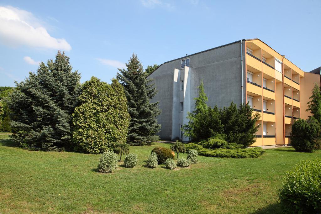 Hotel Napsugar Heviz Exterior photo